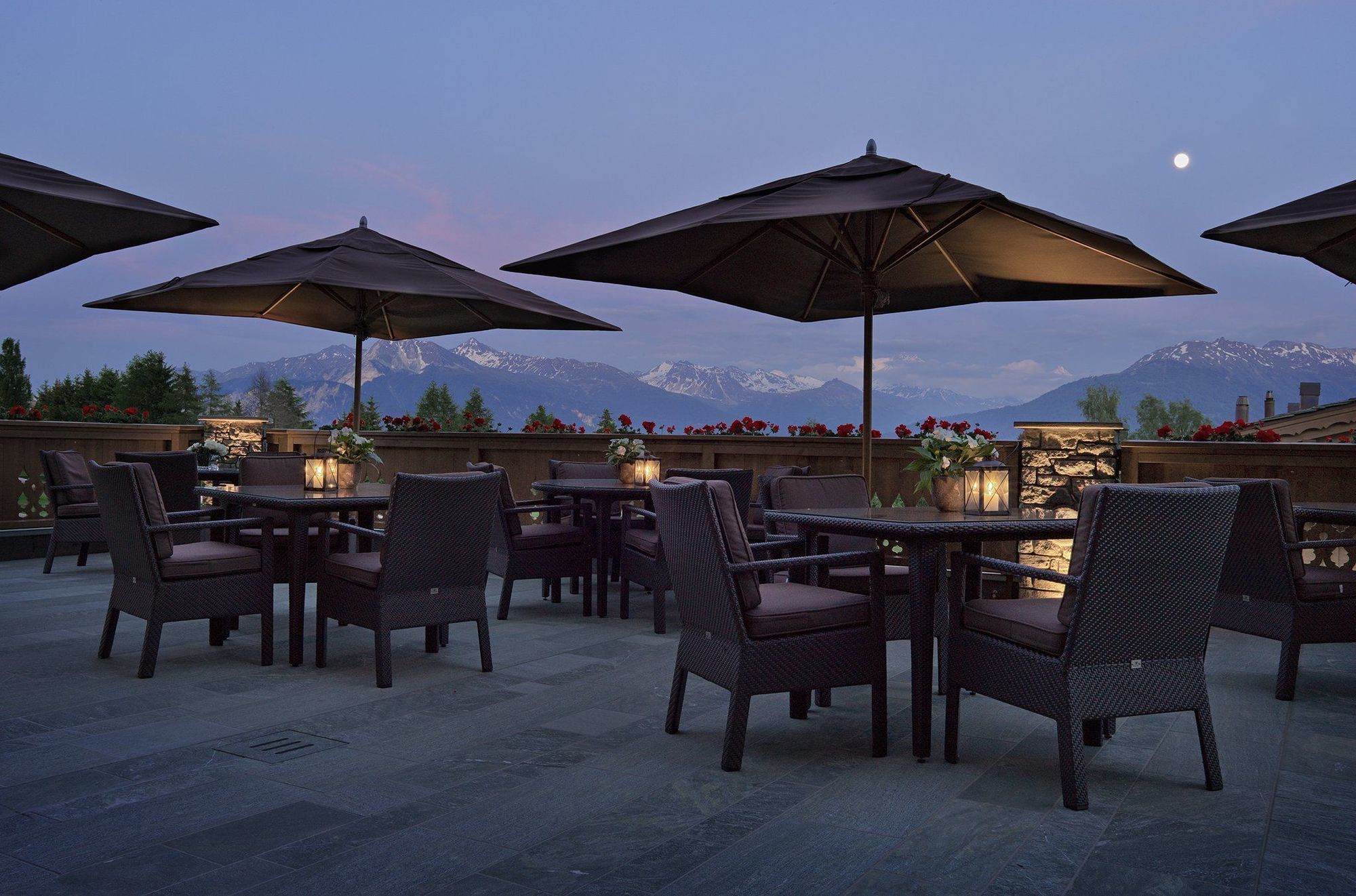 กวาร์ดา กอล์ฟ โฮเต็ล แอนด์ เรสซิเดนซ์ Hotel ครองส์มอนตานา ร้านอาหาร รูปภาพ